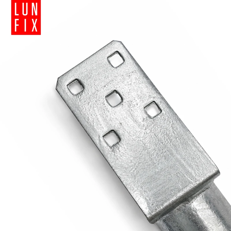 Podstawa słupa wkręcana do ziemi 70x685 mm – 1 szt.