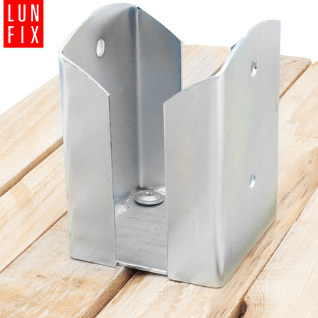 Podstawa słupa przykręcana 121x150x2,5 kotwa