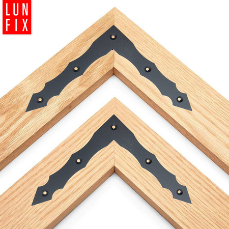 Narożnik ozdobny okienny 150x150x25x2,5mm 1szt.