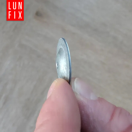 Podkładki papowe 4x28mm ocynkowane ciesielskie 1kg